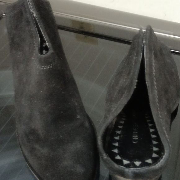 Chinese Laundry Black Suede Mules with Low Block Heel sz 7 - Picture 5 of 5